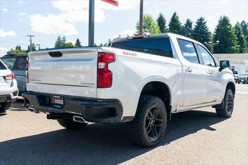 2022 Chevrolet Silverado 1500 Custom Trail Boss