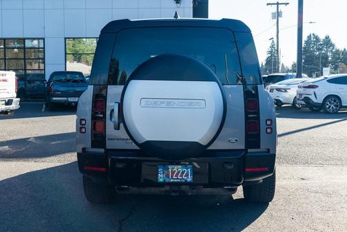 2023 Land Rover Defender 130 X-Dynamic SE