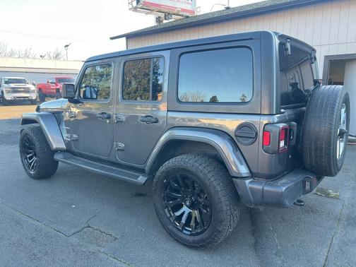 2020 Jeep Wrangler Unlimited Sahara