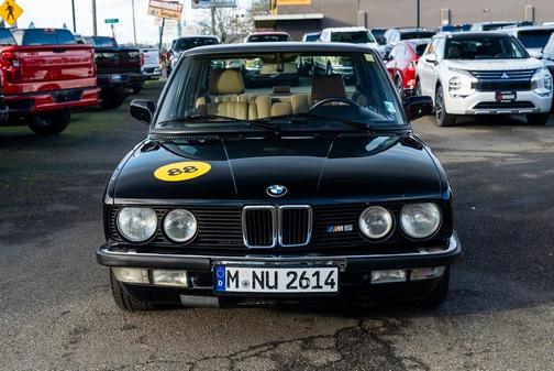 1988 BMW M5 Base