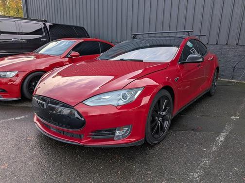 2015 Tesla Model S 85D