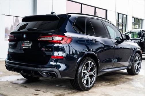 2022 BMW X5 M50i