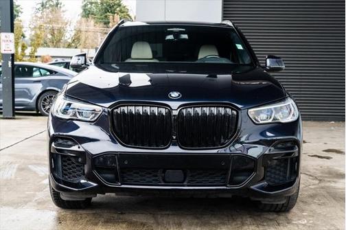 2022 BMW X5 M50i