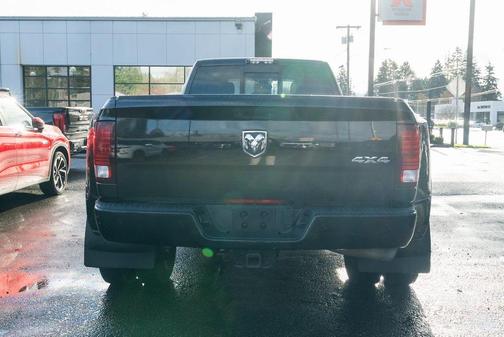 2018 RAM 3500 Laramie Crew Cab 4x4 8' Box