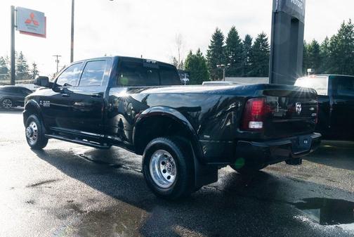 2018 RAM 3500 Laramie Crew Cab 4x4 8' Box