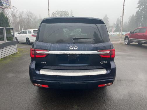 2024 INFINITI QX80 Luxe