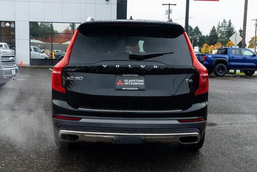 2016 Volvo XC90 T6 Momentum