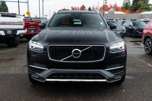 2016 Volvo XC90 T6 Momentum