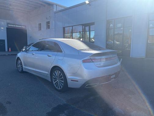 2017 Lincoln MKZ Base