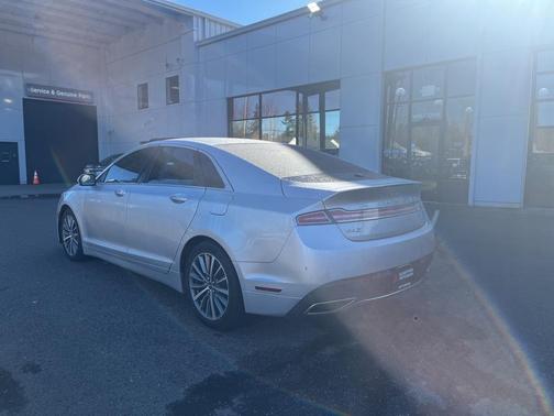 2017 Lincoln MKZ Base