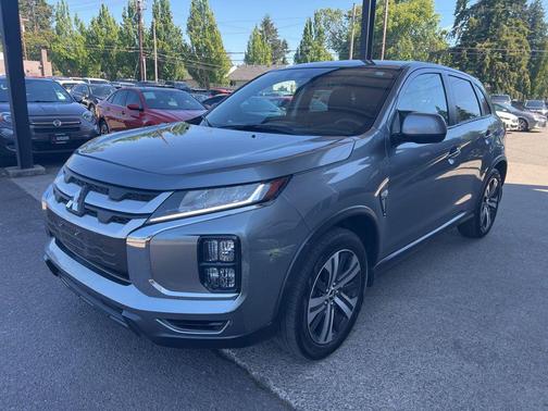 Mercury Gray Metallic 2025 Mitsubishi Outlander Sport 2.0 ES