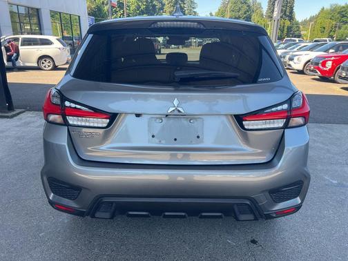 Mercury Gray Metallic 2025 Mitsubishi Outlander Sport 2.0 ES