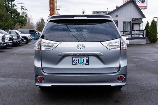 2011 Toyota Sienna SE