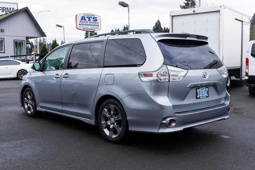 2011 Toyota Sienna SE