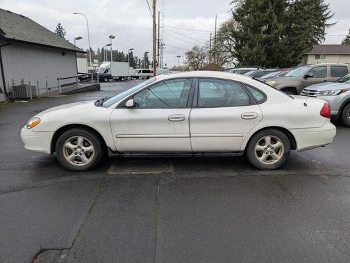 2002 Ford Taurus SES
