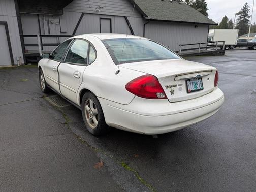 2002 Ford Taurus SES