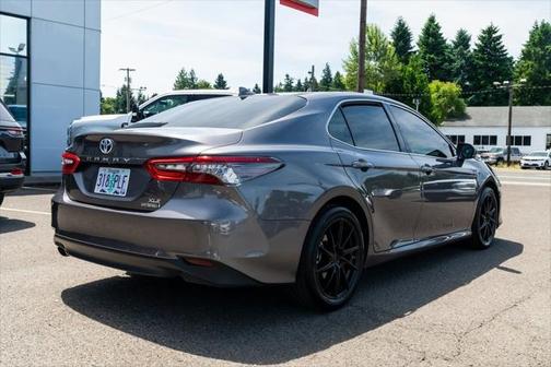 2023 Toyota Camry Hybrid XLE