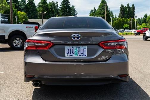 2023 Toyota Camry Hybrid XLE