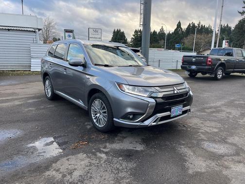 2022 Mitsubishi Outlander PHEV LE