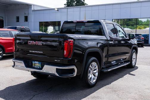 Deep Mahogany Metallic 2019 GMC Sierra 1500 SLT