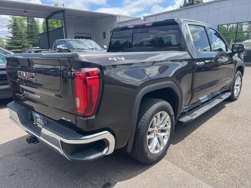 Deep Mahogany Metallic 2019 GMC Sierra 1500 SLT