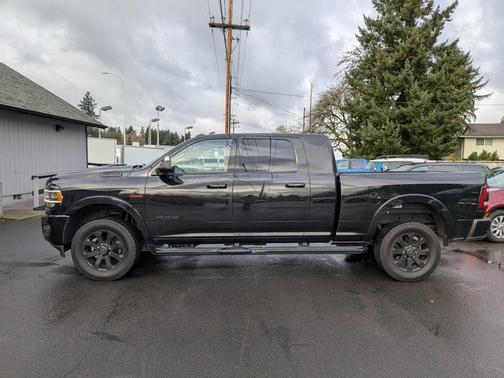 2020 RAM 2500 Laramie Mega Cab 4X4 6'4' Box