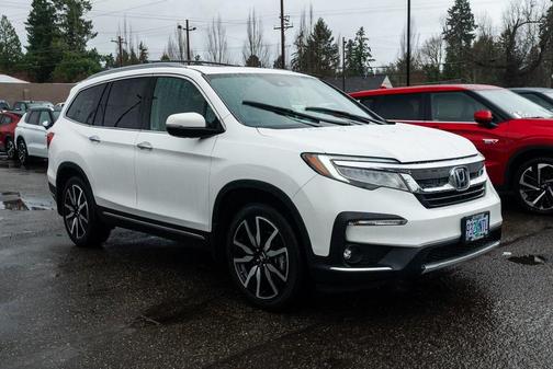 2022 Honda Pilot Touring 8-Passenger