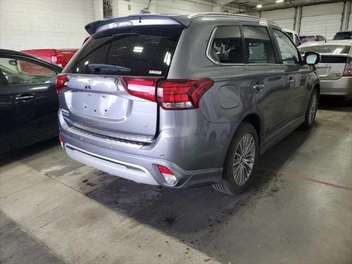2022 Mitsubishi Outlander PHEV LE