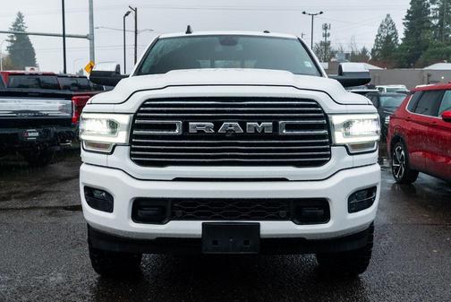 2019 RAM 3500 Laramie Crew Cab 4x4 8' Box