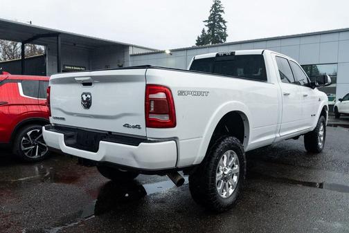 2019 RAM 3500 Laramie Crew Cab 4x4 8' Box