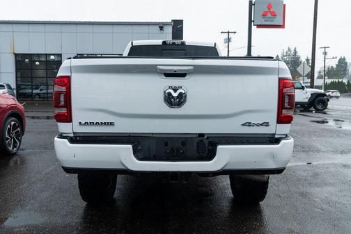 2019 RAM 3500 Laramie Crew Cab 4x4 8' Box