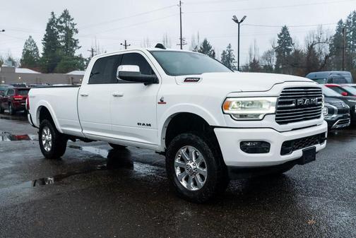 2019 RAM 3500 Laramie Crew Cab 4x4 8' Box
