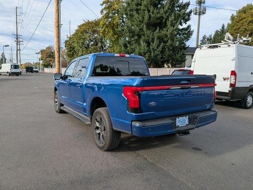 2022 Ford F-150 Lightning LARIAT