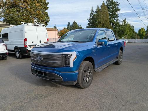 2022 Ford F-150 Lightning LARIAT