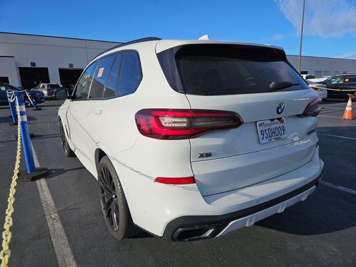 Alpine White 2021 BMW X5 M50i