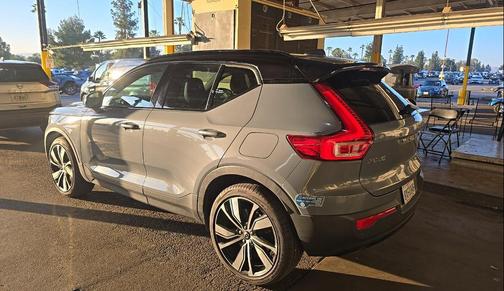 Thunder Grey Metallic 2021 Volvo XC40 Recharge Pure Electric P8
