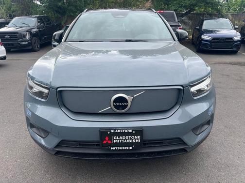 Thunder Grey Metallic 2021 Volvo XC40 Recharge Pure Electric P8