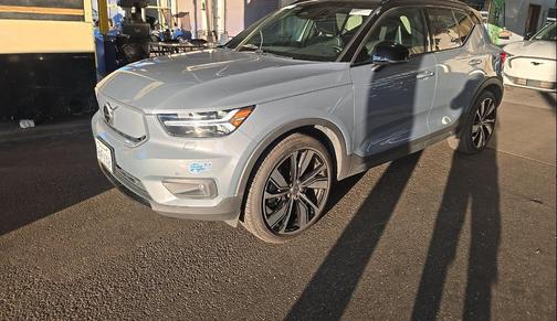 Thunder Grey Metallic 2021 Volvo XC40 Recharge Pure Electric P8