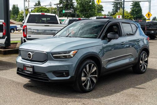 Thunder Grey Metallic 2021 Volvo XC40 Recharge Pure Electric P8