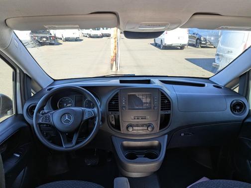 2023 Mercedes-Benz Metris Base