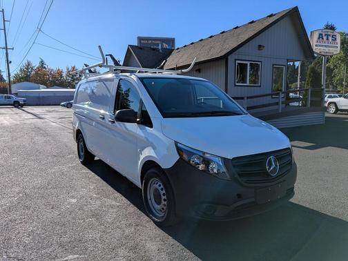 2023 Mercedes-Benz Metris Base