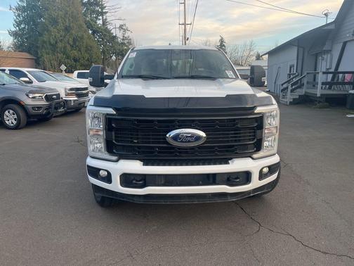 2024 Ford F-350 XLT
