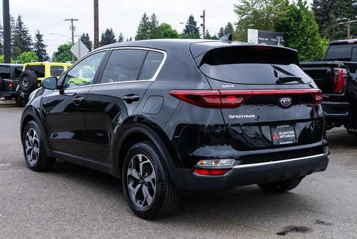 Black Cherry 2022 Kia Sportage LX