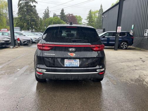 Black Cherry 2022 Kia Sportage LX