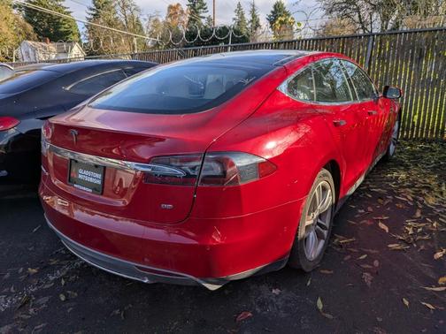 2015 Tesla Model S 85
