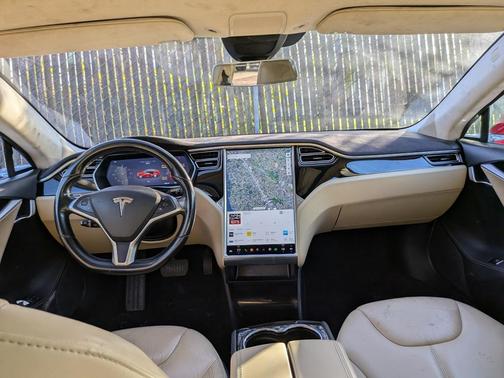 2015 Tesla Model S 85