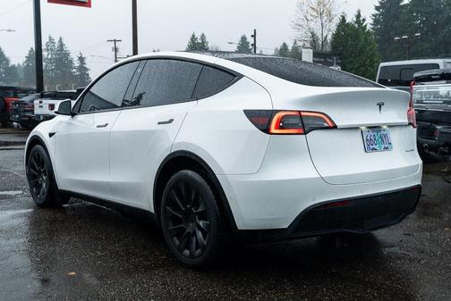 2023 Tesla Model Y Long Range Dual Motor All-Wheel Drive
