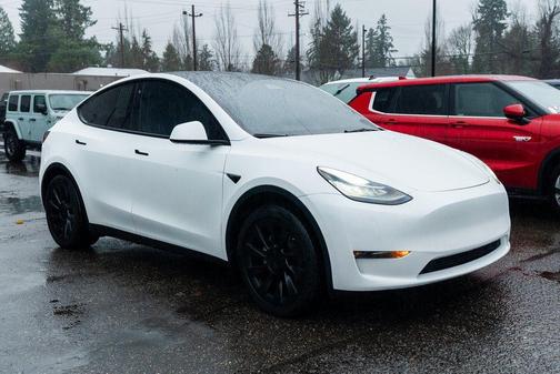 2023 Tesla Model Y Long Range Dual Motor All-Wheel Drive