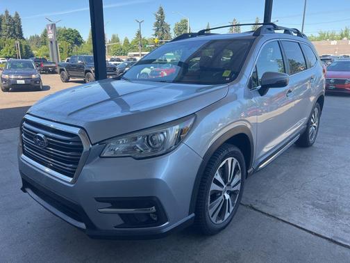 Ice Silver Metallic 2019 Subaru Ascent Limited 7-Passenger