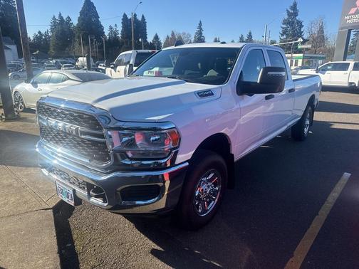2024 RAM 2500 Tradesman Crew Cab 4x4 8' Box